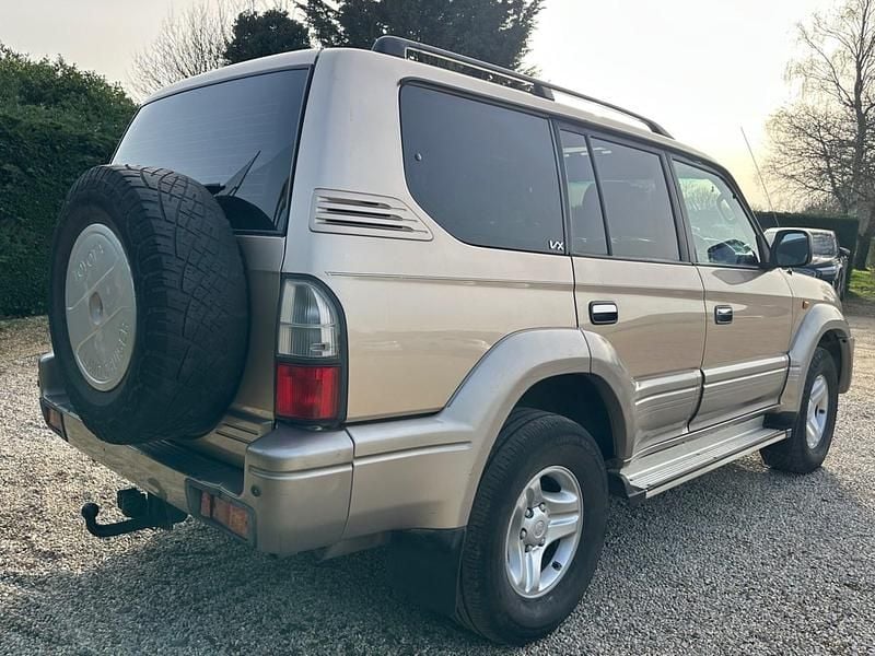 Used Toyota Land Cruiser 2001 Gold SUV