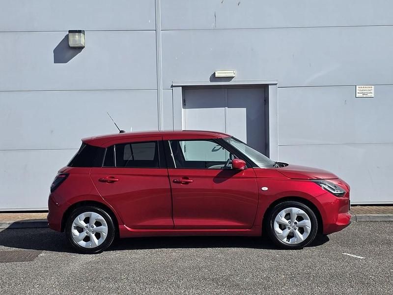 Used Suzuki Swift 82 HP (60 kW) 2025 Red Hatchback