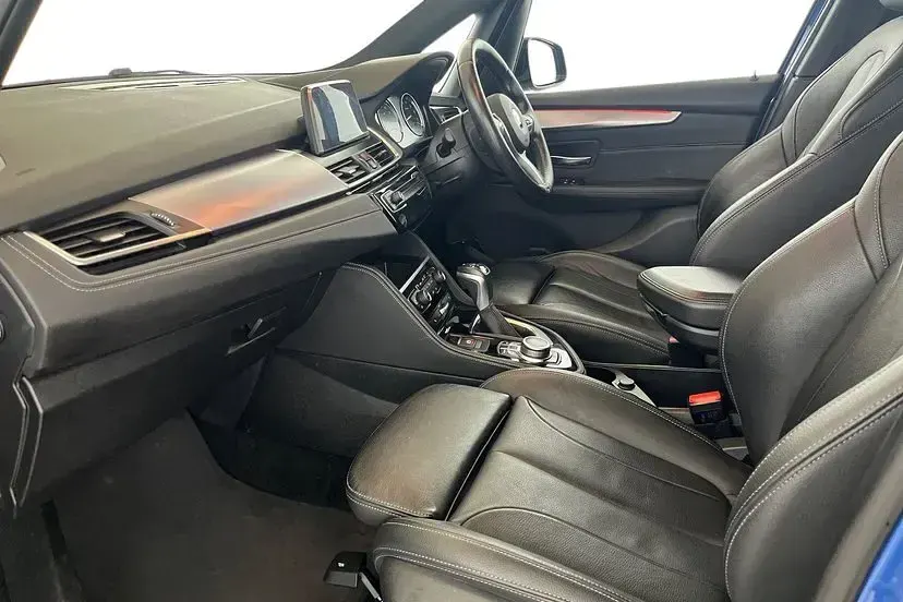 Used BMW 225 Active Tourer M Sport 221 HP (162 kW) 2019 Estoril blue MPV