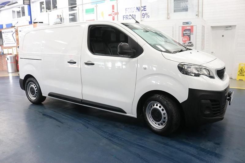 Used Peugeot Expert 100 HP (73 kW) 2020 White Van