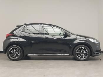Used Toyota Yaris Hybrid Design 116 HP (85 kW) 2022 Black Hatchback