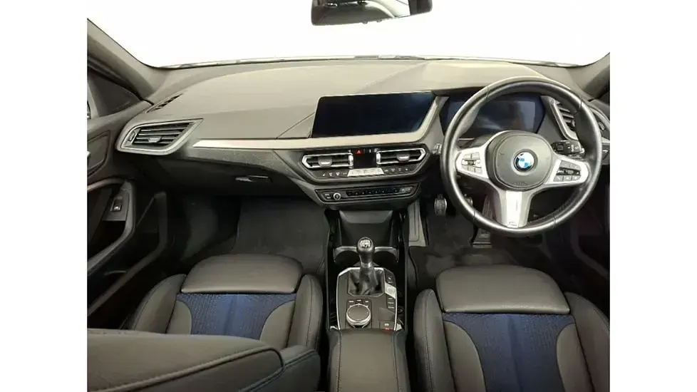 Used BMW 118 M Sport 136 HP (100 kW) 2023 White Hatchback