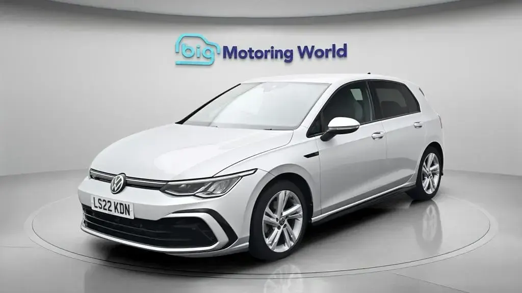 Used VW Golf VIII R-line 150 HP (110 kW) 2022 Silver Hatchback