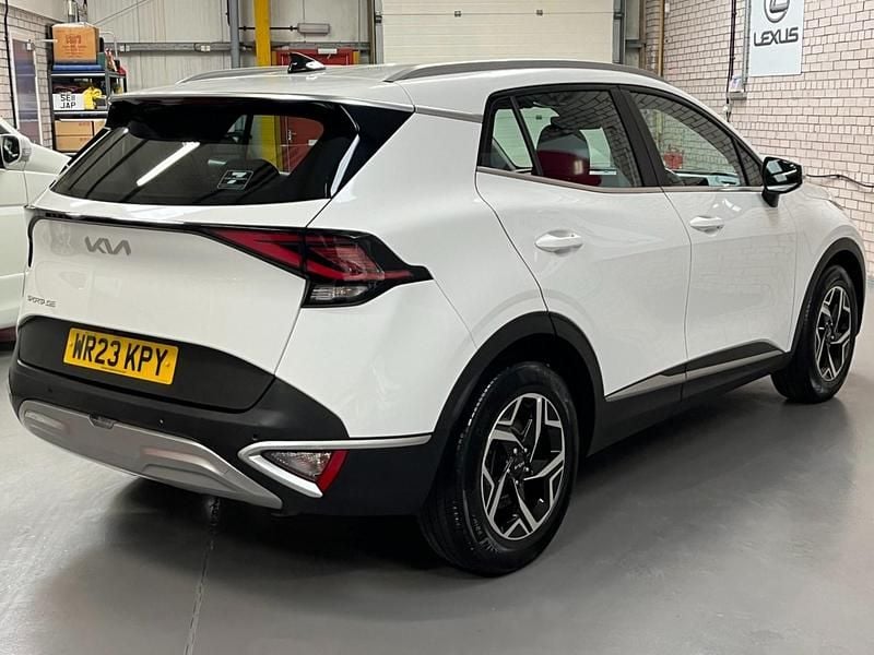 Used Kia Sportage 2023 White SUV