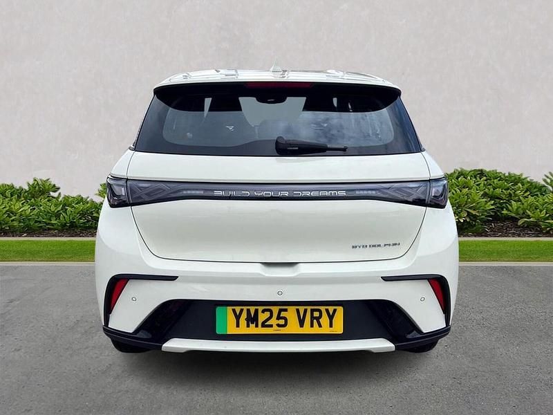 Used BYD Dolphin Active 69 kW (95 HP) 2025 White Hatchback