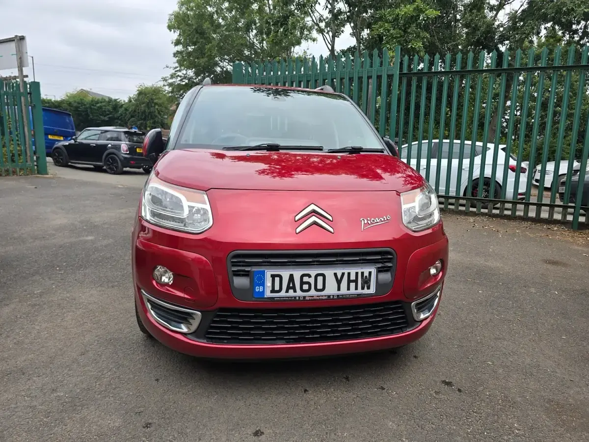 Used Citroën C3 Picasso Exclusive 90 HP (66 kW) 2011 Red MPV