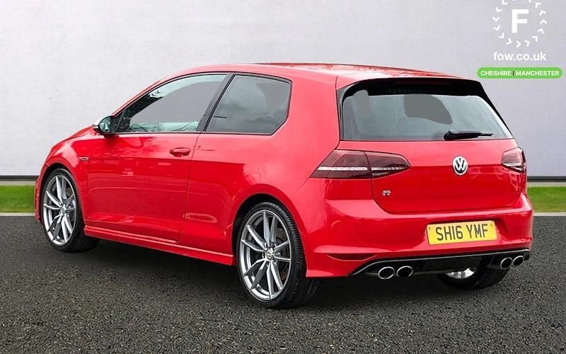 Used VW Golf VII R 300 HP (220 kW) 2016 Red Hatchback