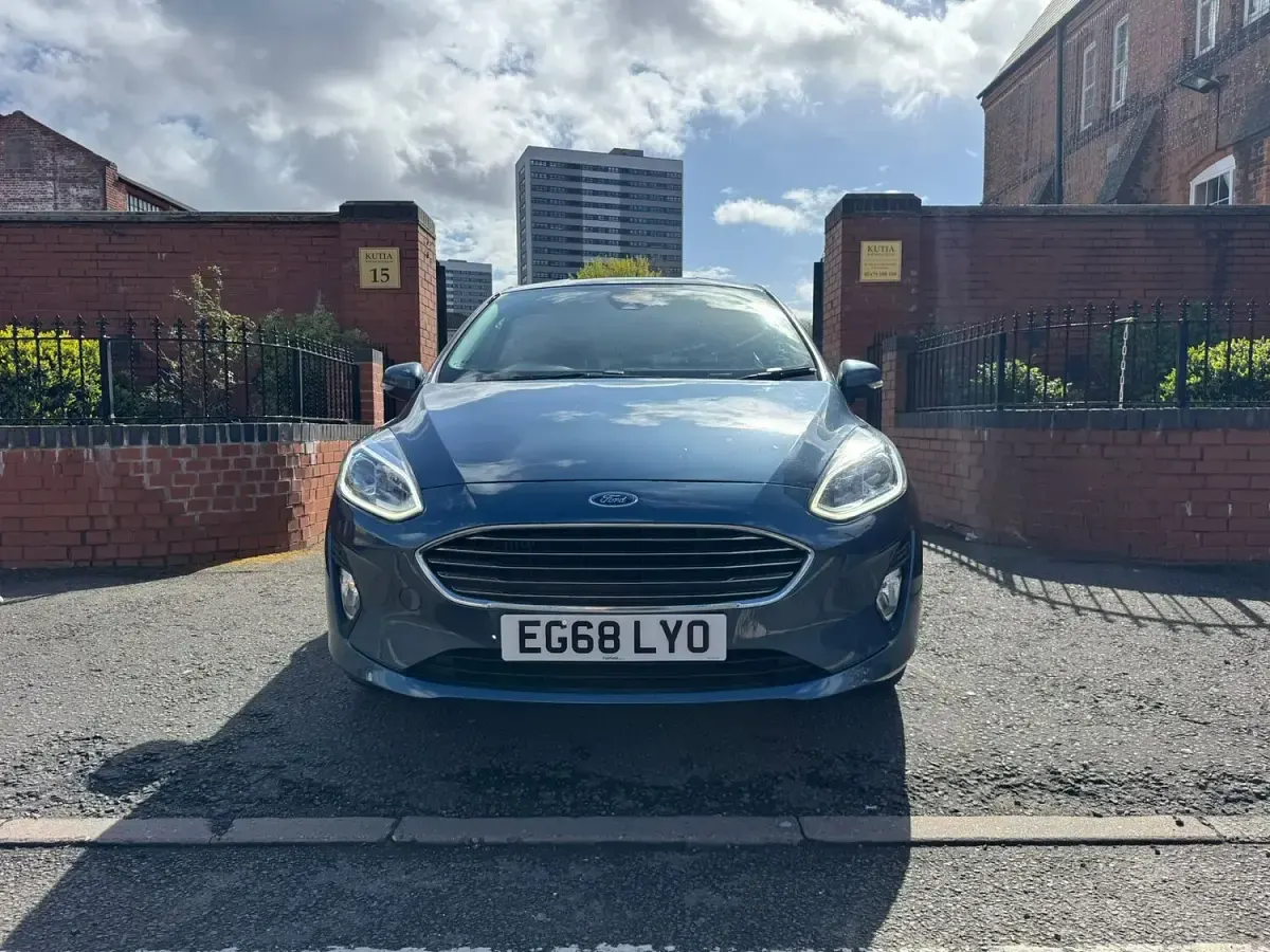 Used Ford Fiesta Titanium 100 HP (73 kW) 2019 Blue Hatchback
