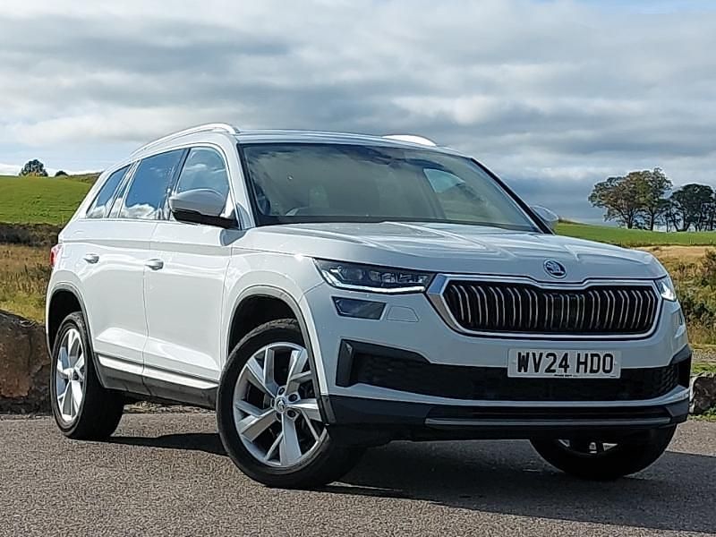 White Used 2024 Skoda Kodiaq SE L Executive SUV | £30,498 (Fair price) - Image 1/4