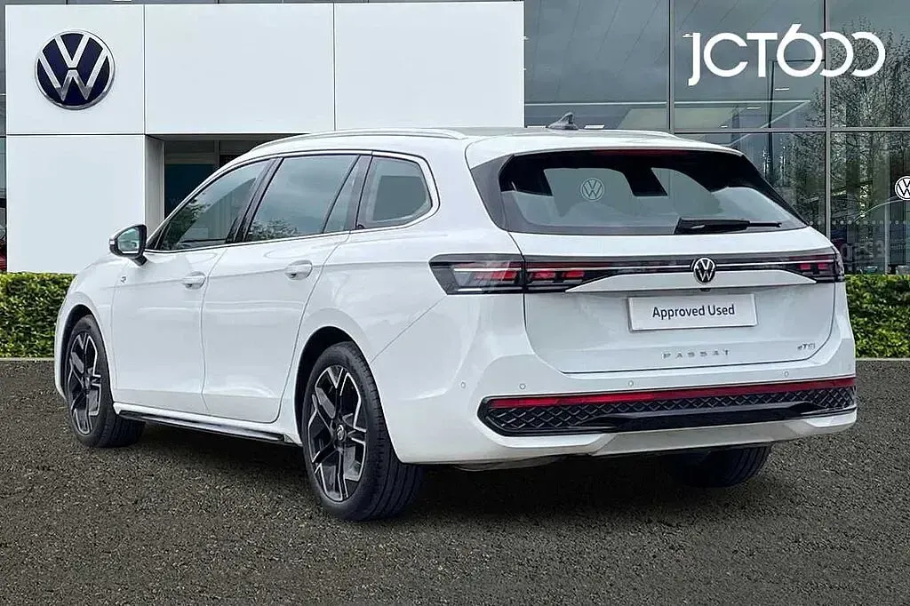 Used VW Passat 150 HP (110 kW) 2025 Estate