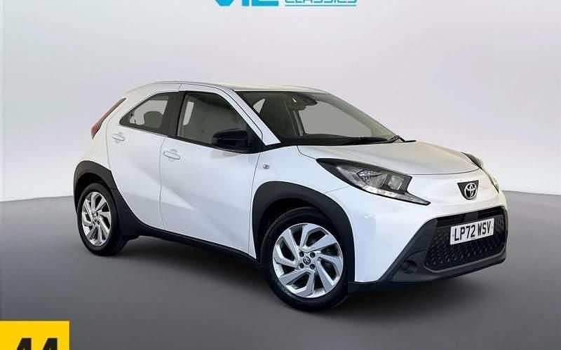 Used Toyota Aygo X PURE 72 HP (52 kW) 2025 SUV