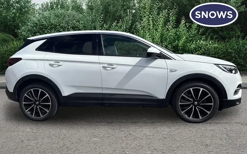 Used Vauxhall Grandland X Elite 131 HP (96 kW) 2021 White SUV