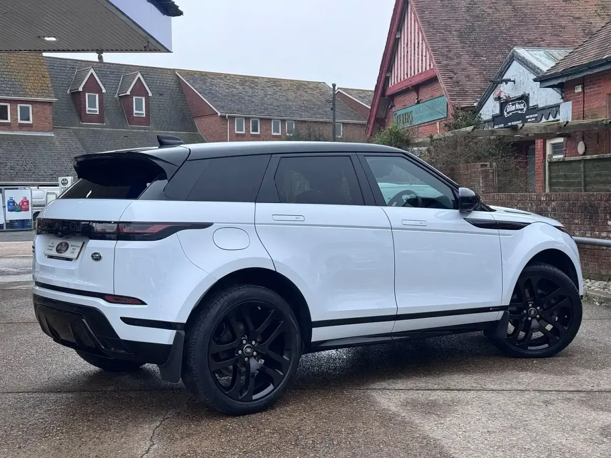 Used Land Rover Range Rover evoque HSE Dynamic 2019 White SUV