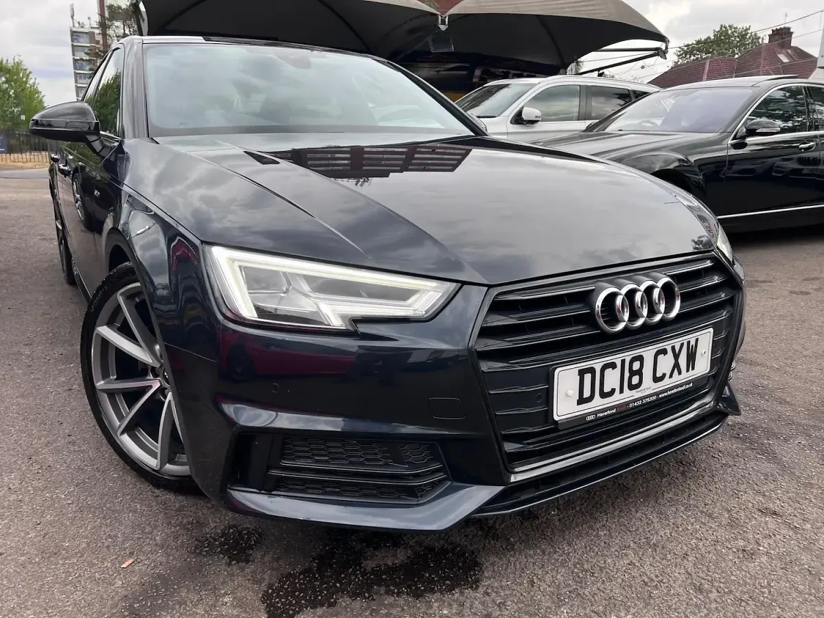 Used Audi A4 Black Edition 150 HP (110 kW) 2018 Blue Sedan