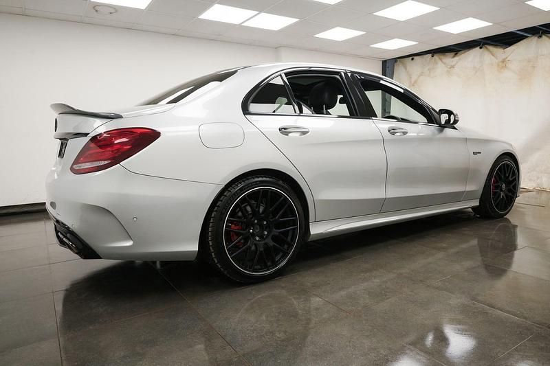 Used Mercedes C200 AMG Line Premium 184 HP (135 kW) 2015 Silver Sedan