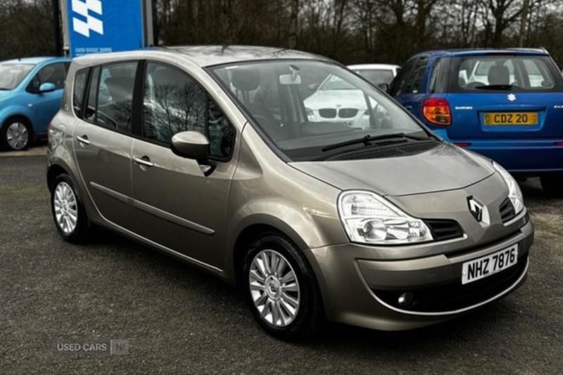 Used Renault Grand Modus Dynamique 86 HP (63 kW) 2011 Beige MPV