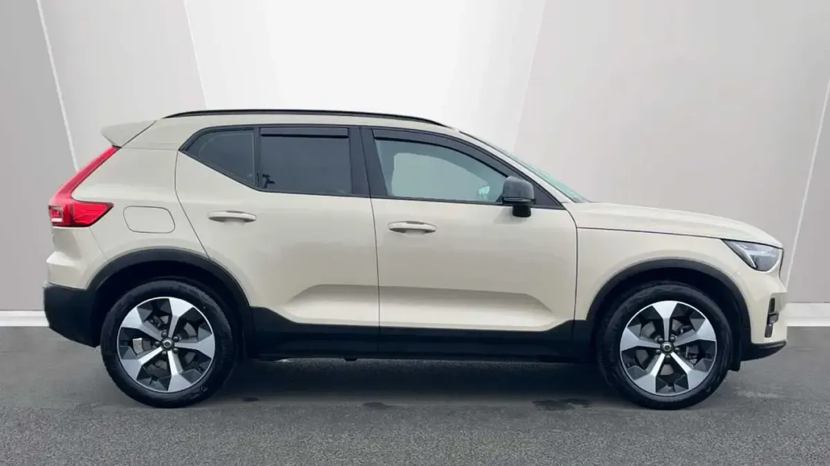 Used Volvo XC40 Plus 194 HP (142 kW) 2025 Other SUV