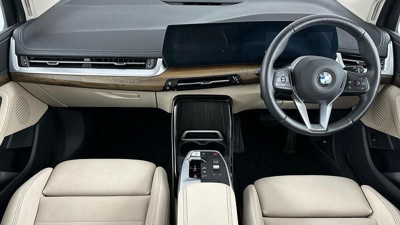 Used BMW 218 Active Tourer Luxury Line 148 HP (108 kW) 2022 Green MPV