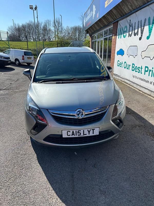 Used Vauxhall Zafira SRi 170 HP (125 kW) 2015 Silver MPV