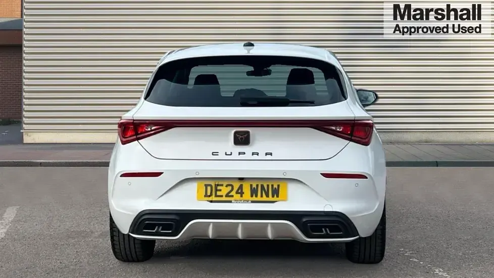 Used Cupra Leon 150 HP (110 kW) 2024 White Hatchback