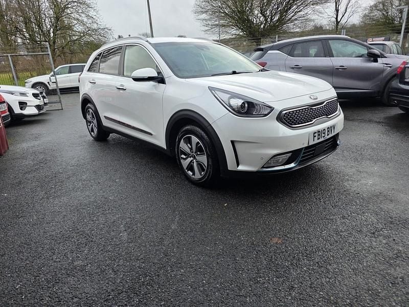 Used Kia Niro 139 HP (102 kW) 2019 White SUV