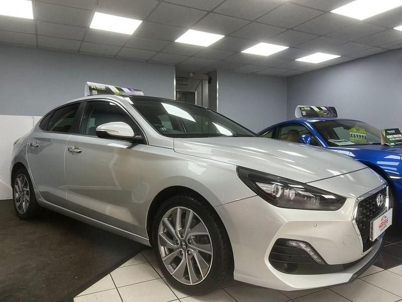 Used Hyundai i30 Premium SE 120 HP (88 kW) 2019 Silver Hatchback