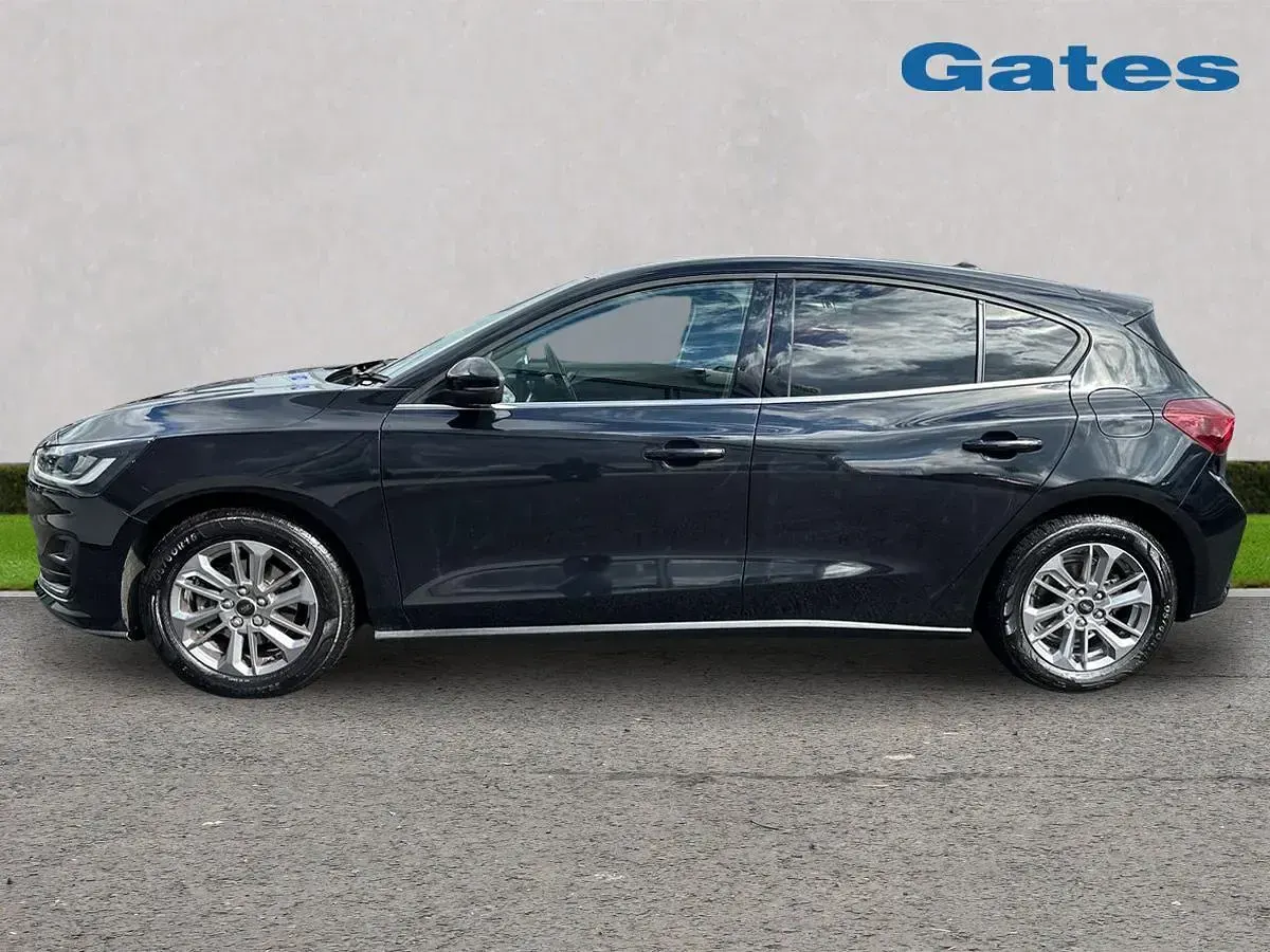 Used Ford Focus Titanium 125 HP (91 kW) 2023 Black Hatchback