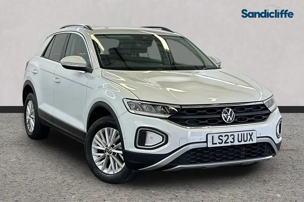 Used VW T-Roc Life 110 HP (80 kW) 2023 SUV