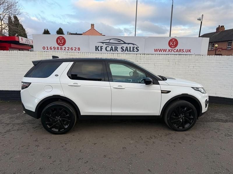 Used Land Rover Discovery Sport HSE 180 HP (132 kW) 2017 White SUV
