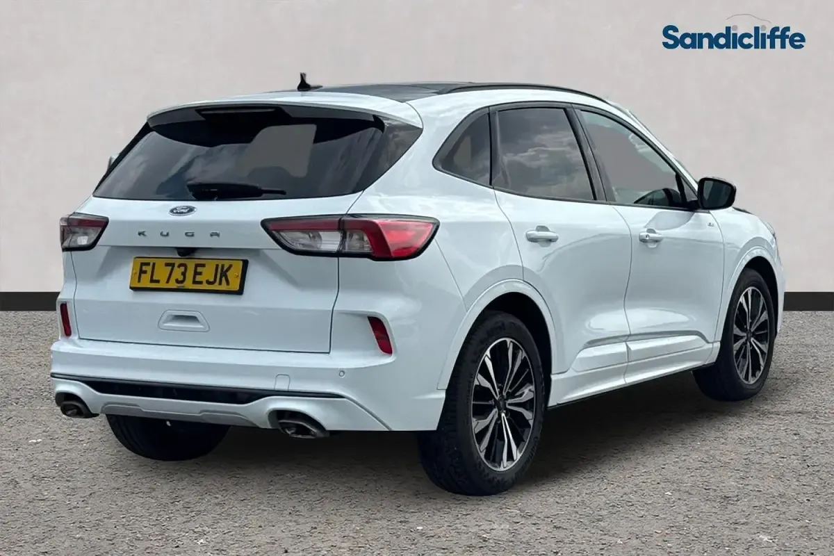 Used Ford Kuga ST-Line X 150 HP (110 kW) 2023 White SUV