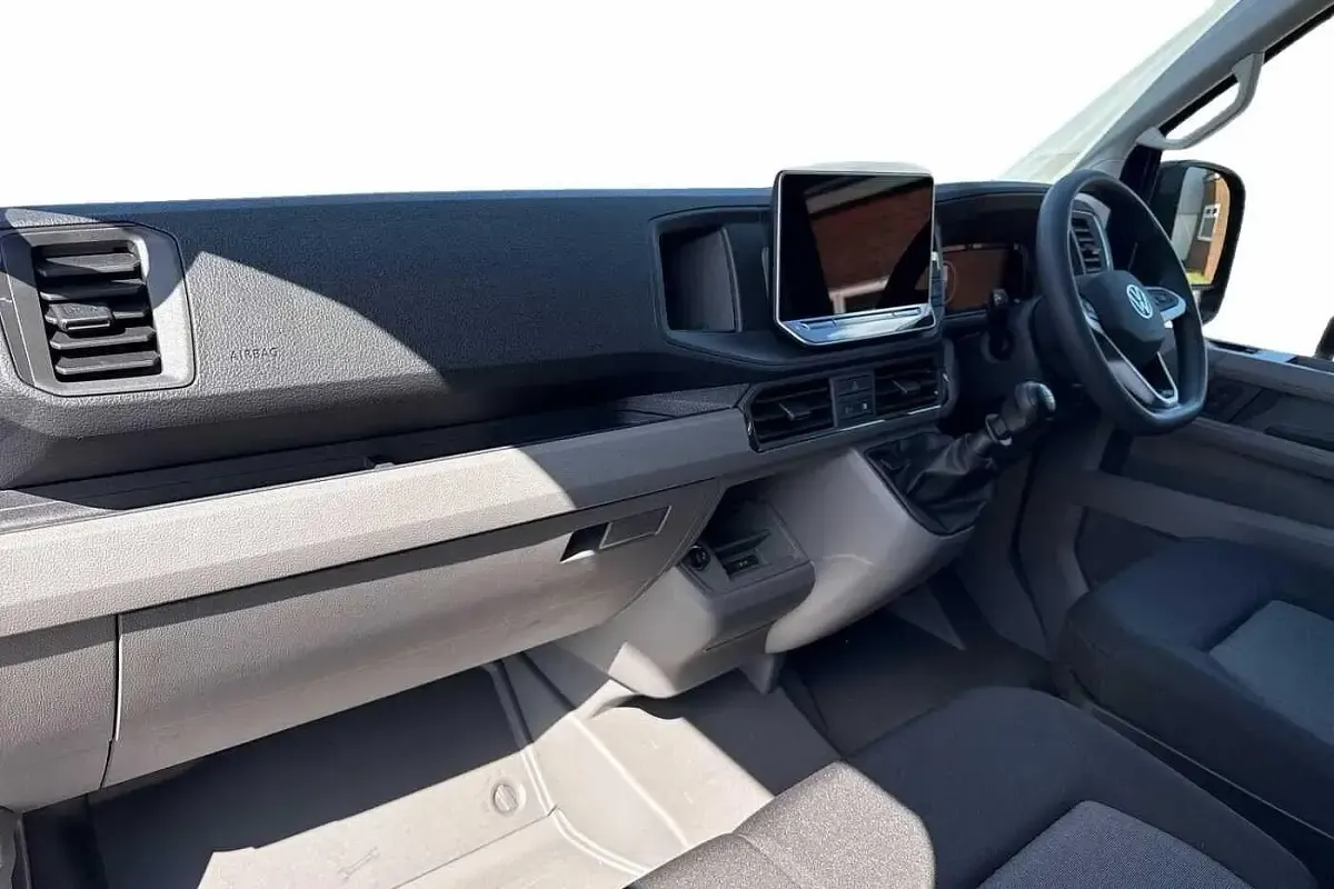 New VW Crafter 140 HP (102 kW) 2026 Blue Van
