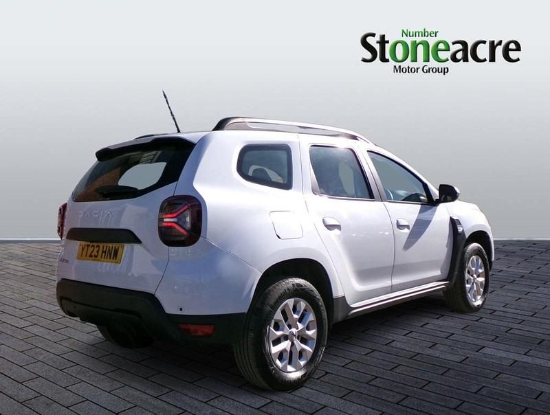 Used Dacia Duster Expression 130 HP (95 kW) 2023 White SUV