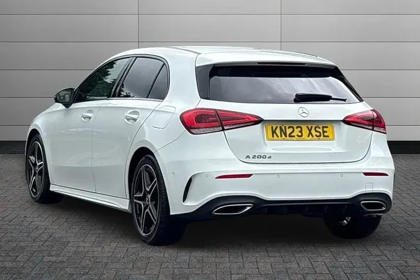 Used Mercedes A200 Executive 150 HP (110 kW) 2023 White Hatchback