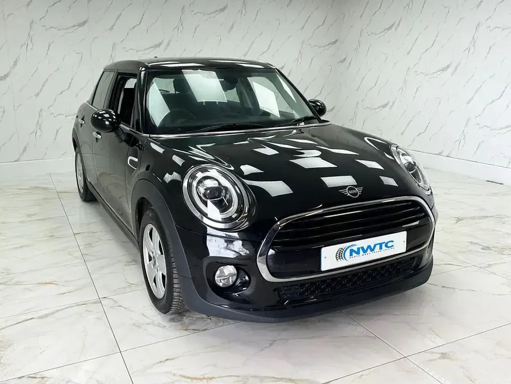 Used Mini Cooper Hatch 136 HP (100 kW) 2018 Black Hatchback
