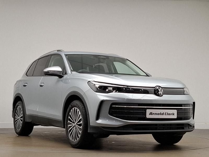 Silver New 2025 VW Tiguan Match SUV | £37,795 (Good price) - Image 1/4