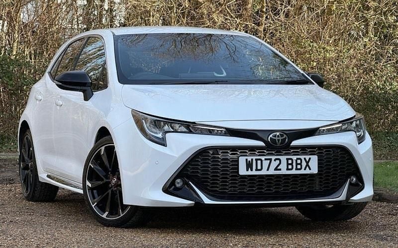Used Toyota Corolla Sport 122 HP (89 kW) 2022 White Hatchback