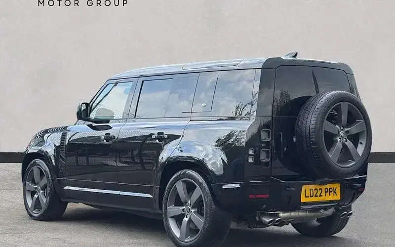 Used Land Rover Defender 525 HP (386 kW) 2024 SUV
