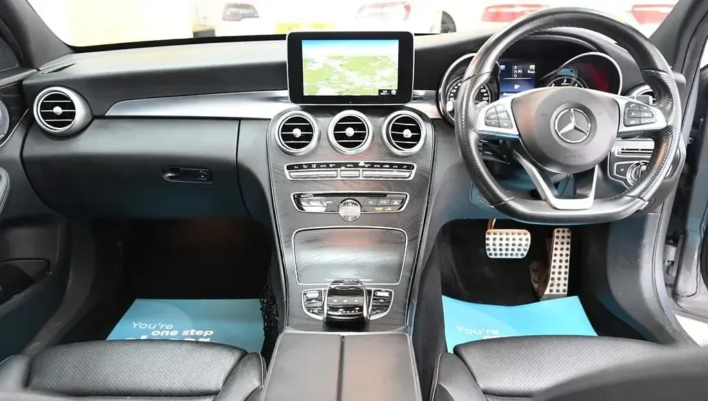 Usado Mercedes C250 AMG Line Premium Plus 204 HP (150 kW) 2016 Prateado Carrinha