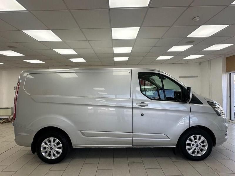 Used Ford Transit Custom Limited 130 HP (95 kW) 2019 Silver Van