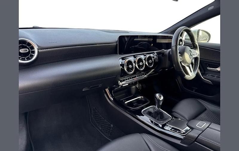 Used Mercedes A180 Executive 134 HP (98 kW) 2019 Silver Hatchback