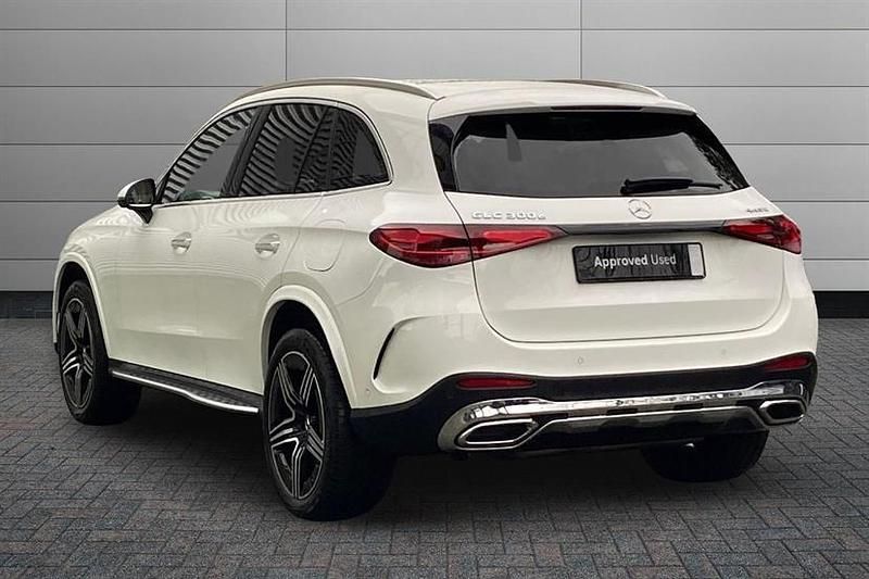 Used Mercedes GLC300e AMG Line Premium 313 HP (230 kW) 2025 Polar white Estate