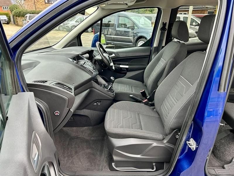 Used Ford Tourneo Connect 100 HP (73 kW) 2018 Blue MPV