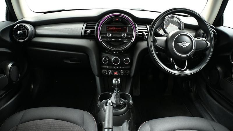 Used Mini ONE Hatch 102 HP (75 kW) 2017 Blue Hatchback