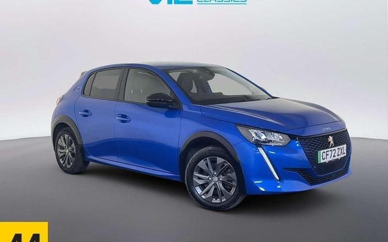 Used Peugeot e-208 Allure+ 100 kW (136 HP) 2023 Blue Hatchback