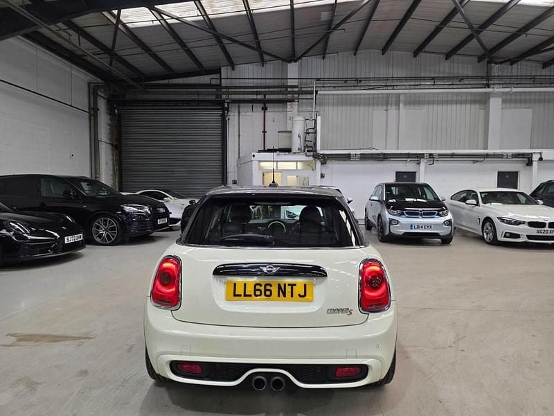 Used Mini Cooper S Hatch 2016 White Hatchback