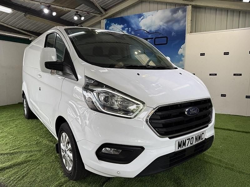 Used Ford Transit Custom Limited 130 HP (95 kW) 2020 White Van