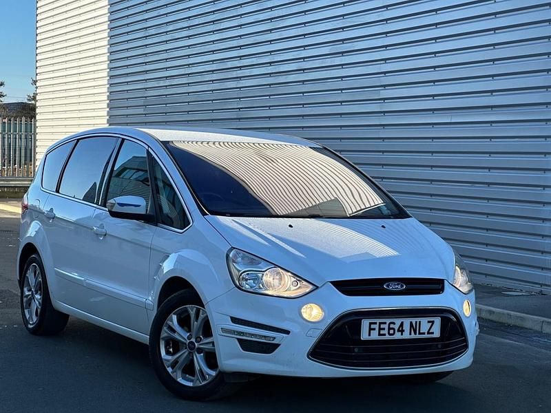 Used Ford S-MAX Titanium 115 HP (84 kW) 2014 White MPV