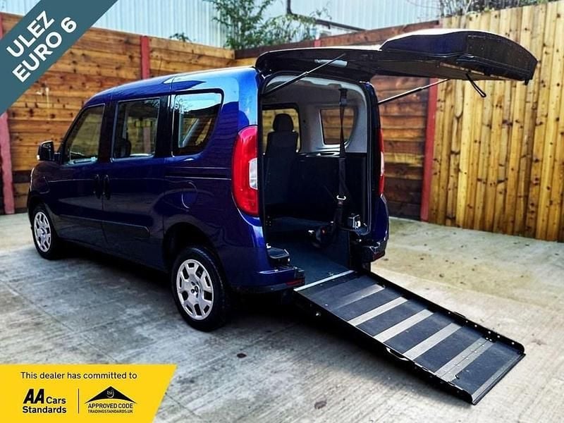 Blue Used 2019 Fiat Doblò MPV | £9,902 (Fair price) - Image 1/3