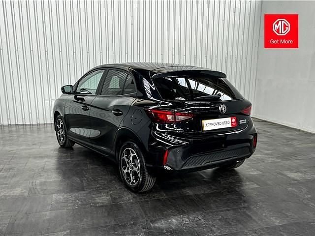 Image 2/4