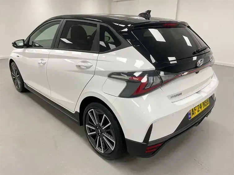 Käytetty Hyundai i20 N Line 2024 Valkoinen Viistoperä